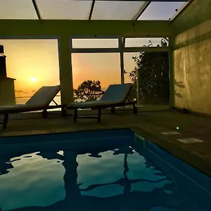 Apartamento Casa Da Relva Com Piscina Aquecida Interna, Arco da Calheta (Madeira)